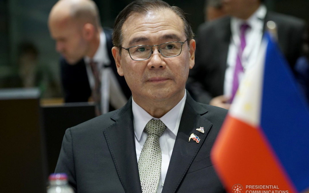 Amid Chinese influx, Locsin wants visas upon arrival scheme scrapped