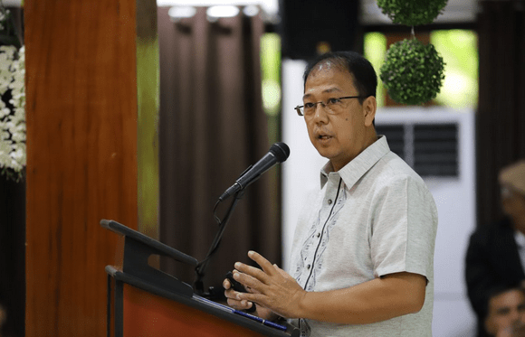 Malls reopening might spark 2nd wave of COVID-19 – Galvez