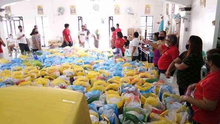 Muntinlupa parish provides more than 11,000 food packs