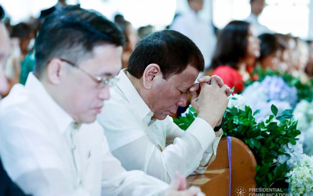 Duterte, Robredo urge Pinoys to be inspired, hopeful in Holy Week