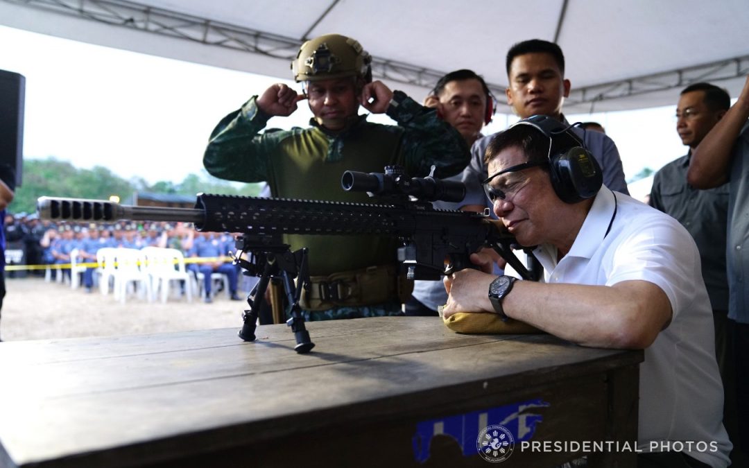 Duterte wants to equip cops with ‘not-so-lethal’ batons