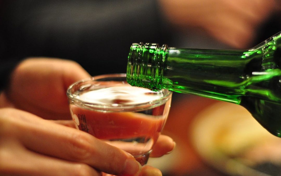 Alcohol makers, e-commerce platforms vow to prevent online liquor sales to minors