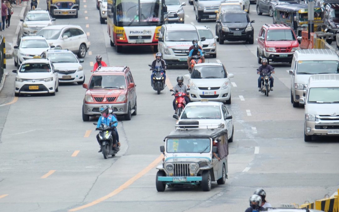 DOE urges motorists to use ‘green routes’ due to oil price hikes