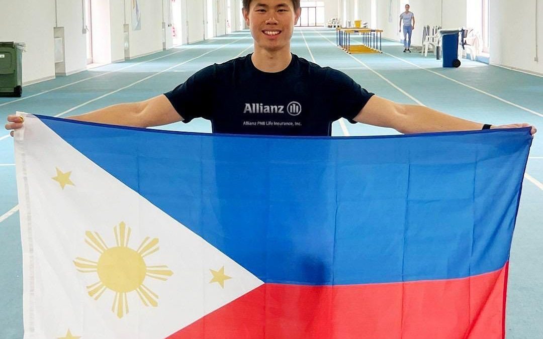 Obiena defends SEA Games gold in record-setting performance